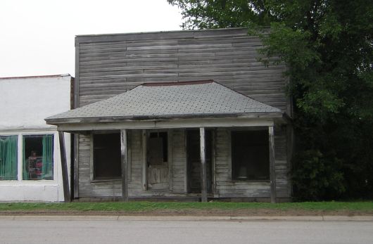 empty buildings - Macksville