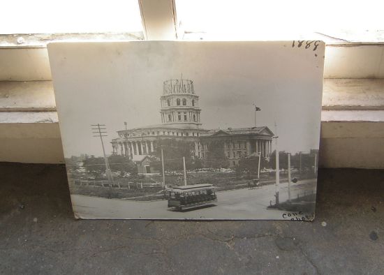 photo of capitol building being built