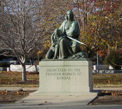 Pioneer Women statue